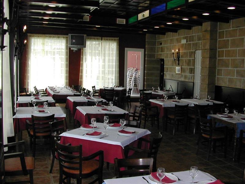 Hotel Las Acacias Puente Genil Buitenkant foto