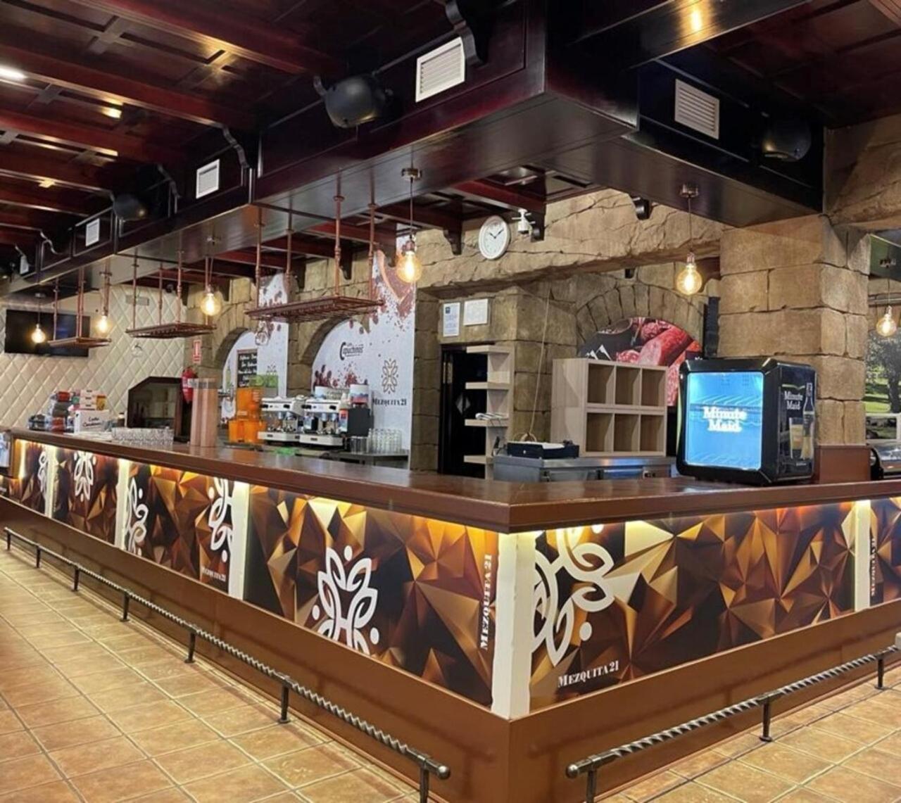 Hotel Las Acacias Puente Genil Buitenkant foto